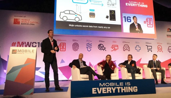Mojio_Mobile_World_Congress_2016_Connected_Car