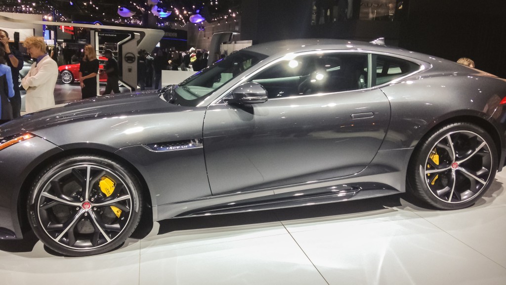 jaguar-F-Type-R-AWD-la-auto-show-2014